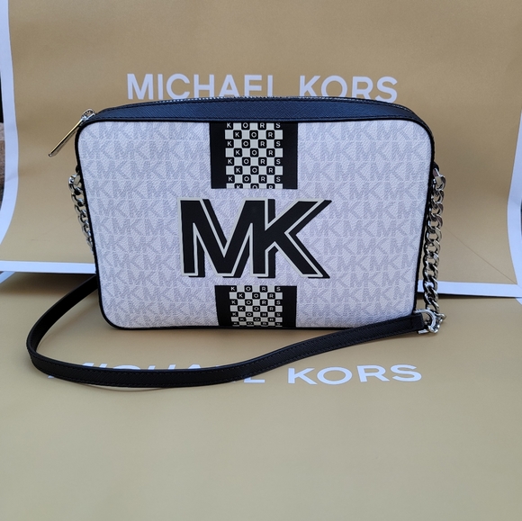 Michael Kors Jet Set Xbody NYC (bag only) - Picture 2 of 4